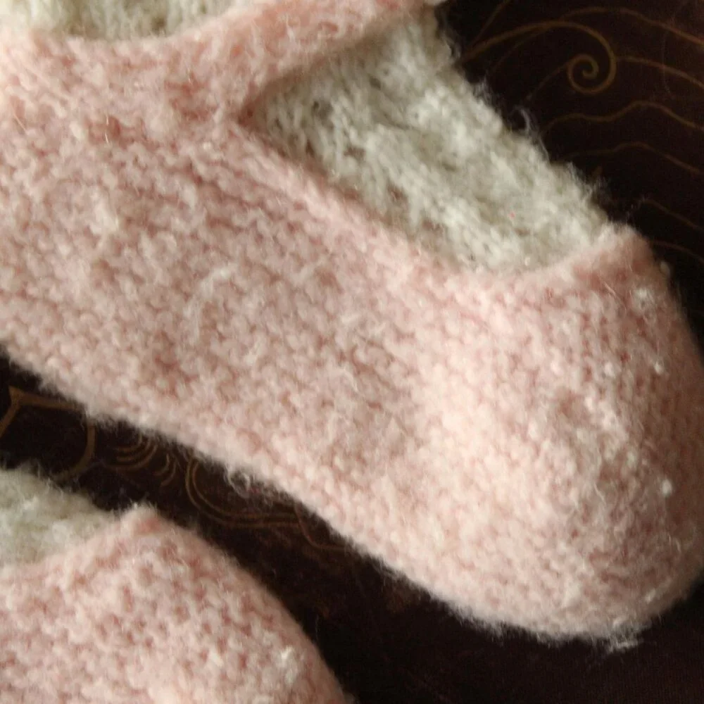 Vintage 1950s Baby Booties, Infant Girls Knit White With Pink Trim Shoes Layette - Picture 5 of 10